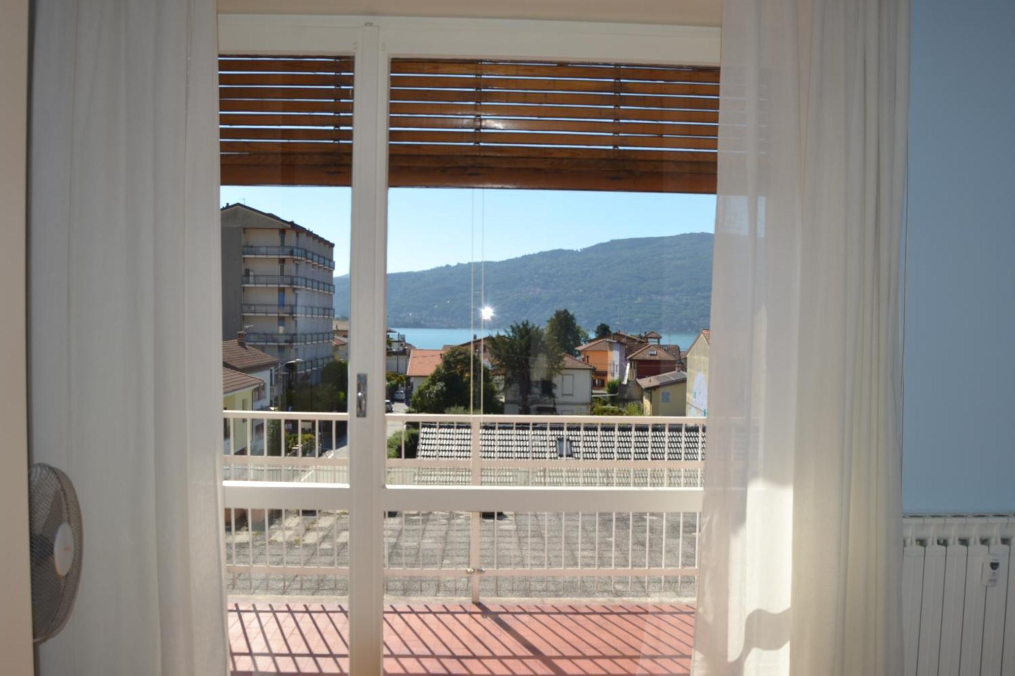 Suna Holiday Verbania Exterior foto
